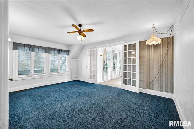 914 WASHINGTON Street, Pekin, IL 61554