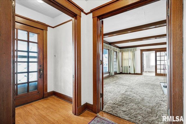 914 WASHINGTON Street, Pekin, IL 61554