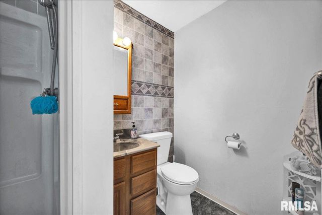 914 WASHINGTON Street, Pekin, IL 61554