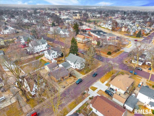 914 WASHINGTON Street, Pekin, IL 61554