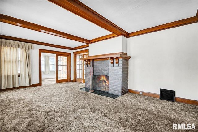 914 WASHINGTON Street, Pekin, IL 61554