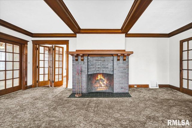 914 WASHINGTON Street, Pekin, IL 61554