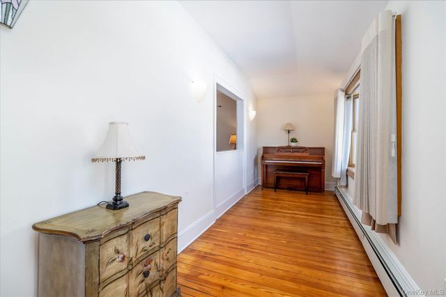 43 Garfield Place, East Rockaway, NY 11518