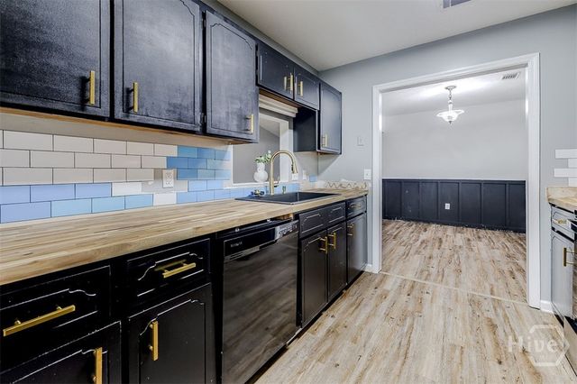 629 Honey Ridge Lane, Hinesville, GA 31313