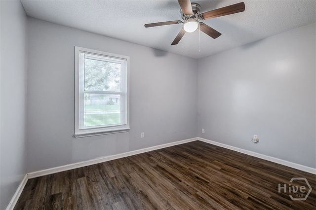629 Honey Ridge Lane, Hinesville, GA 31313