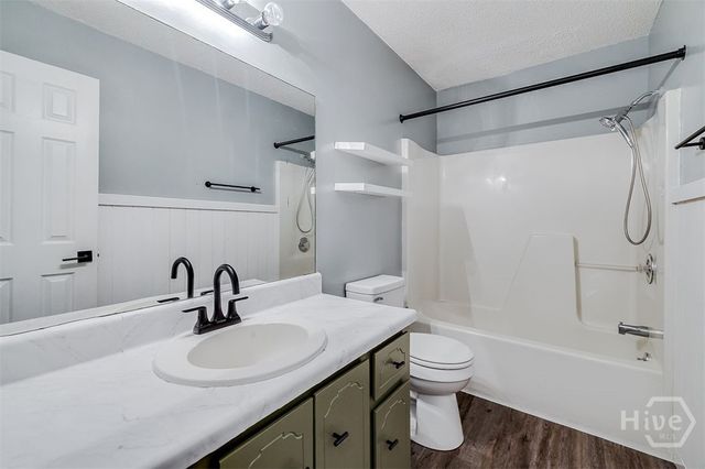 629 Honey Ridge Lane, Hinesville, GA 31313