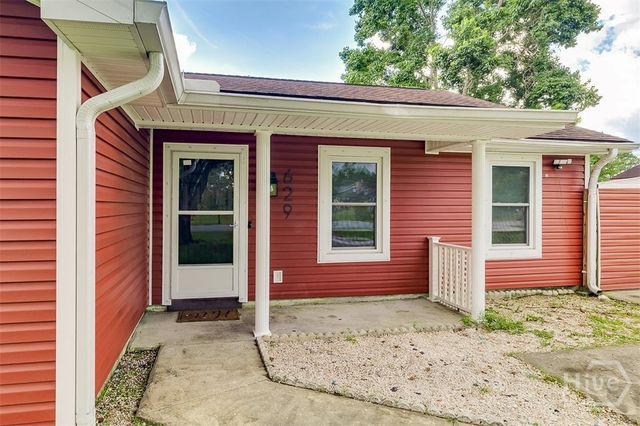 629 Honey Ridge Lane, Hinesville, GA 31313