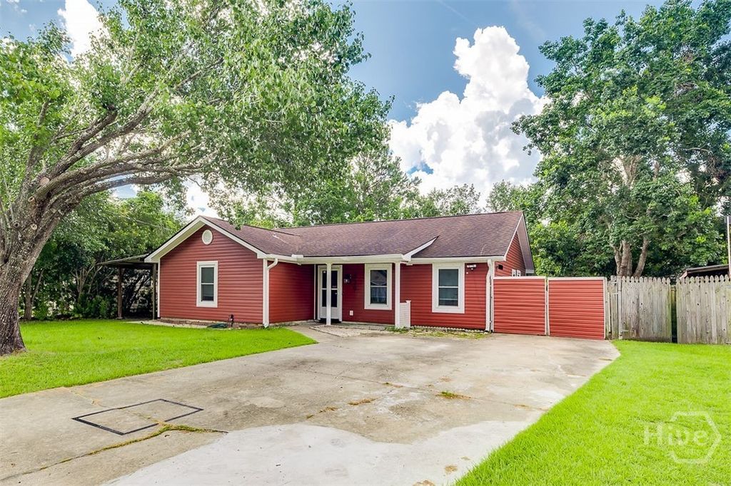 629 Honey Ridge Lane, Hinesville, GA 31313