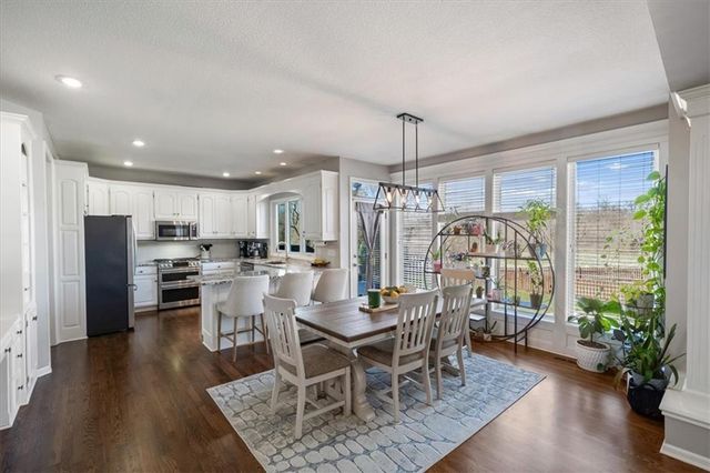 5924 NE Parks View Place, Lee's Summit, MO 64064