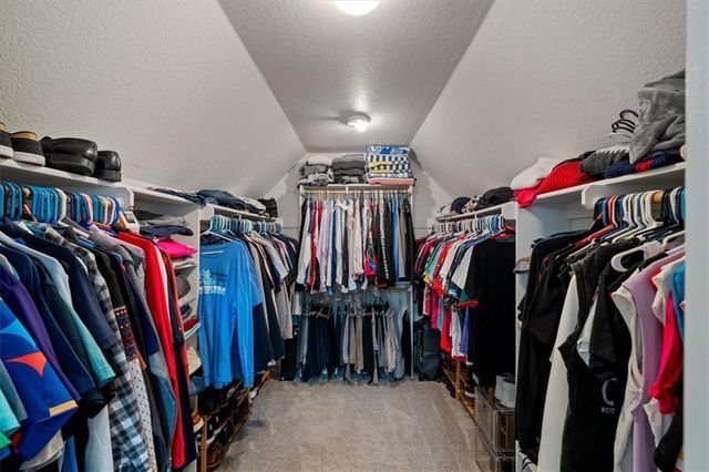 5924 NE Parks View Place, Lee's Summit, MO 64064