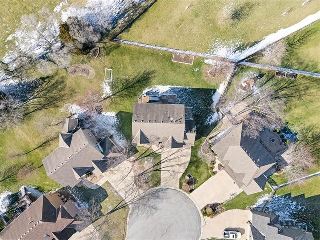 5924 NE Parks View Place, Lee's Summit, MO 64064