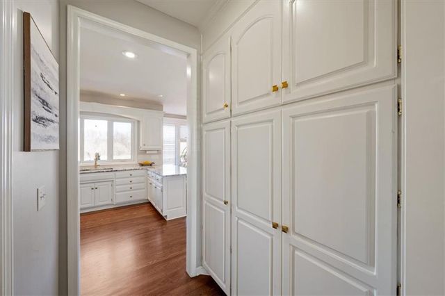 5924 NE Parks View Place, Lee's Summit, MO 64064