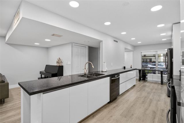 3331 Farragut Street 8d, Hollywood, FL 33021