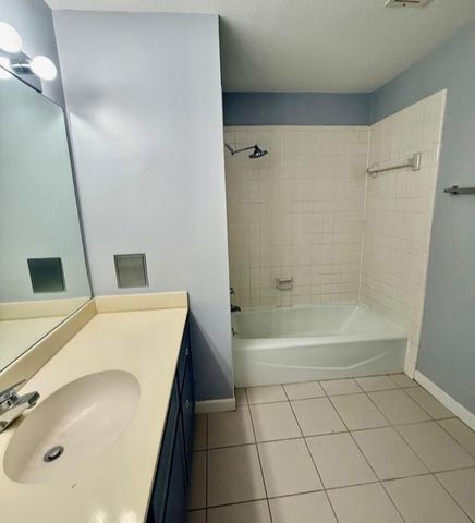 7655 S Braeswood Boulevard 45, Houston, TX 77071