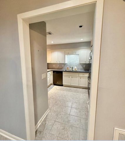 7655 S Braeswood Boulevard 45, Houston, TX 77071