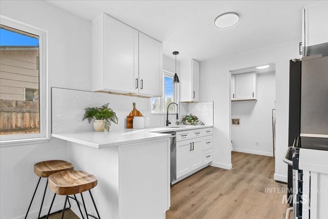 520 Harmon Way, Middleton, ID 83644