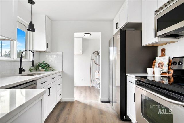 520 Harmon Way, Middleton, ID 83644