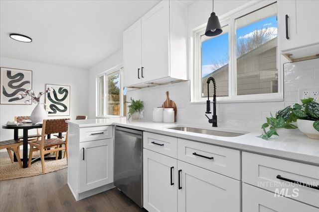 520 Harmon Way, Middleton, ID 83644