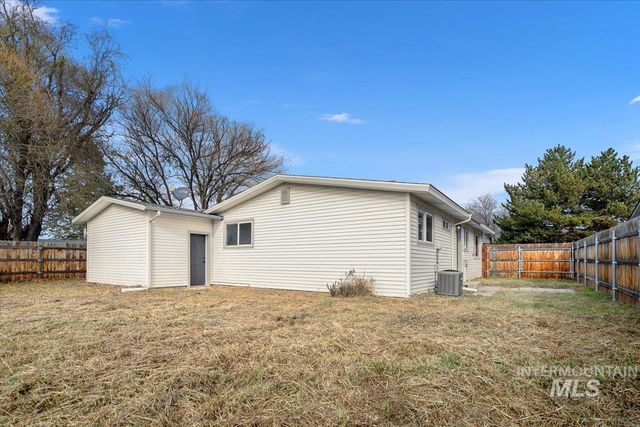 520 Harmon Way, Middleton, ID 83644