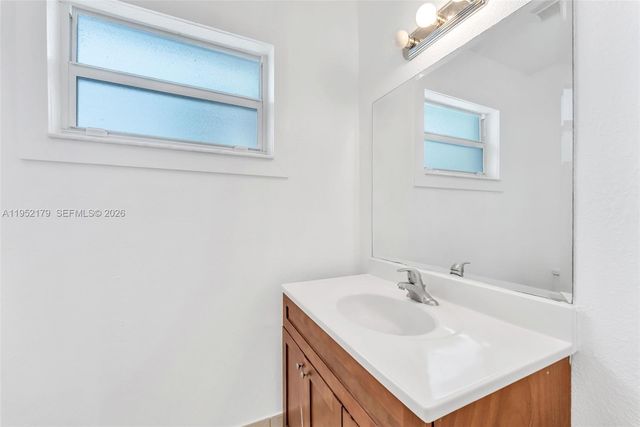 1930 NW 184th St, Miami Gardens, FL 33056