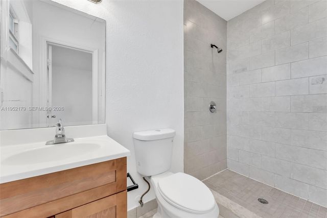 1930 NW 184th St, Miami Gardens, FL 33056