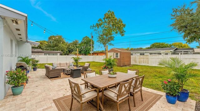 1930 NW 184th St, Miami Gardens, FL 33056