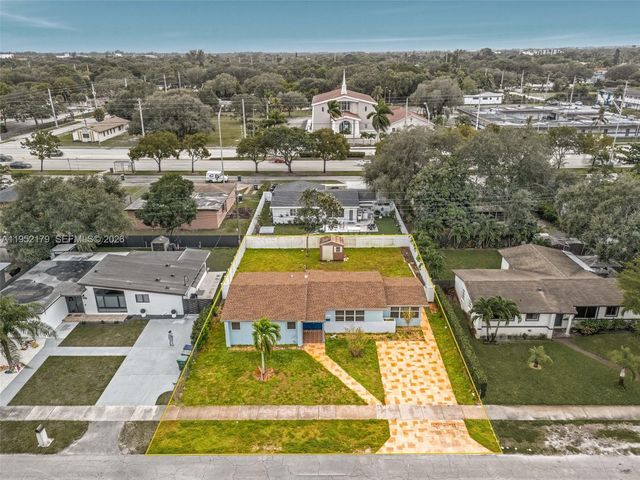 1930 NW 184th St, Miami Gardens, FL 33056