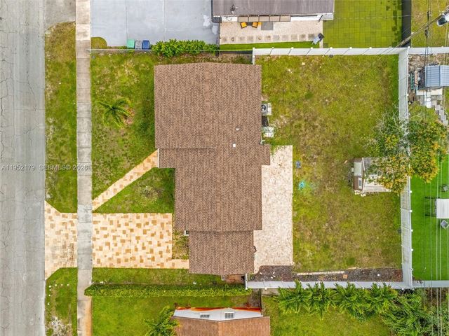 1930 NW 184th St, Miami Gardens, FL 33056