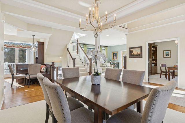 2717 Edgewater Bay, Woodbury, MN 55125