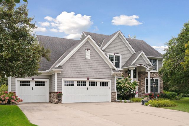 2717 Edgewater Bay, Woodbury, MN 55125