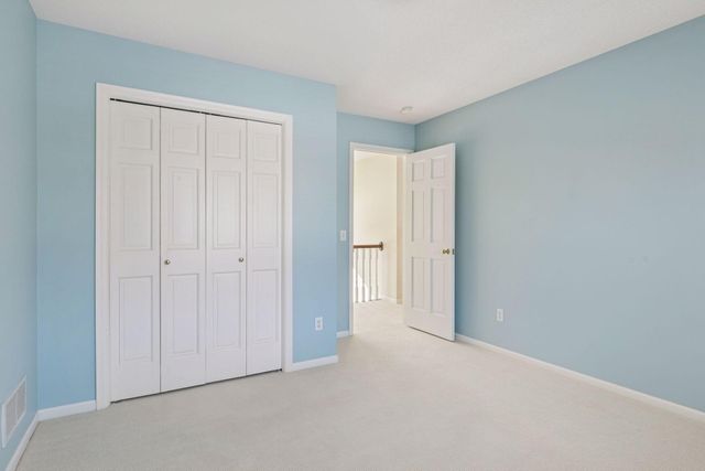 2717 Edgewater Bay, Woodbury, MN 55125