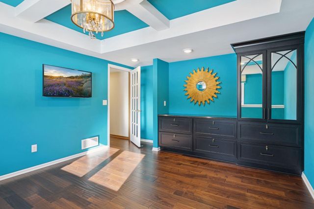 2717 Edgewater Bay, Woodbury, MN 55125