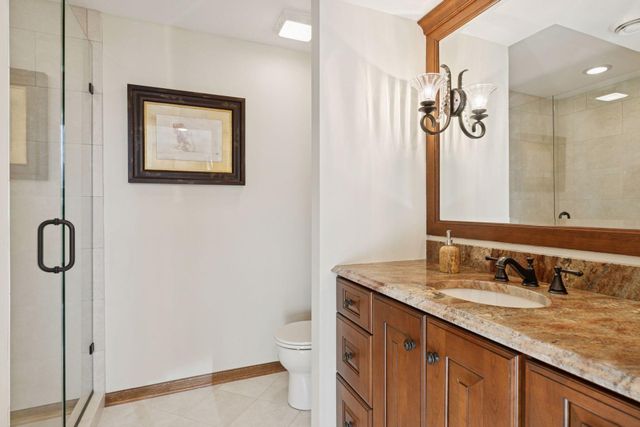 2717 Edgewater Bay, Woodbury, MN 55125