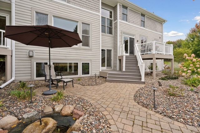 2717 Edgewater Bay, Woodbury, MN 55125