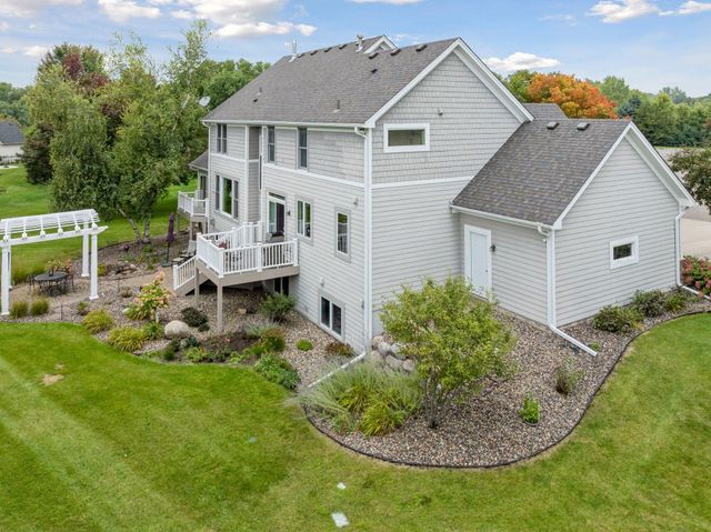 2717 Edgewater Bay, Woodbury, MN 55125