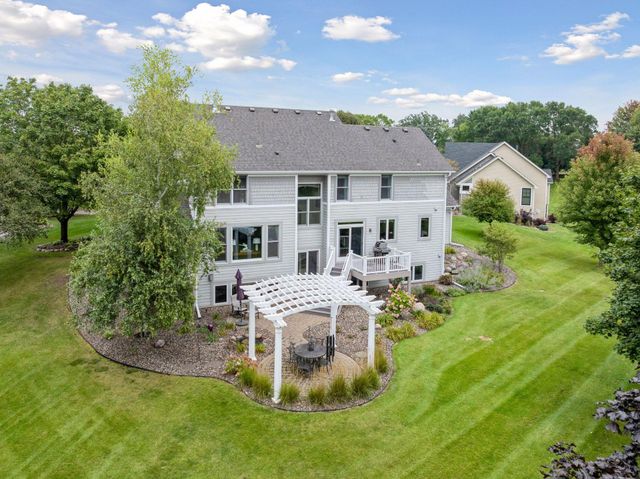 2717 Edgewater Bay, Woodbury, MN 55125