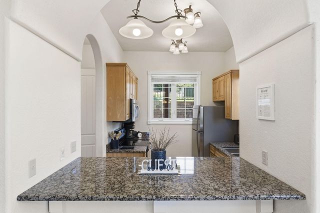 47 Stone Cliff Circle 1, Indian Point, MO 65616