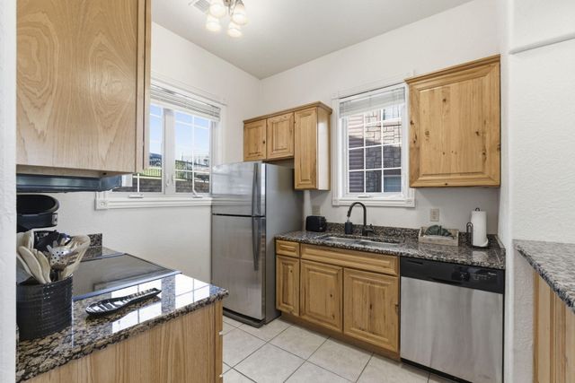 47 Stone Cliff Circle 1, Indian Point, MO 65616