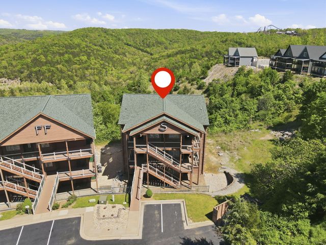 47 Stone Cliff Circle 1, Indian Point, MO 65616