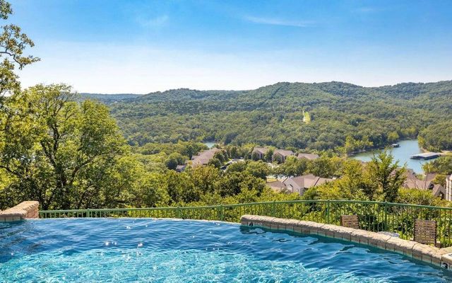 47 Stone Cliff Circle 1, Indian Point, MO 65616