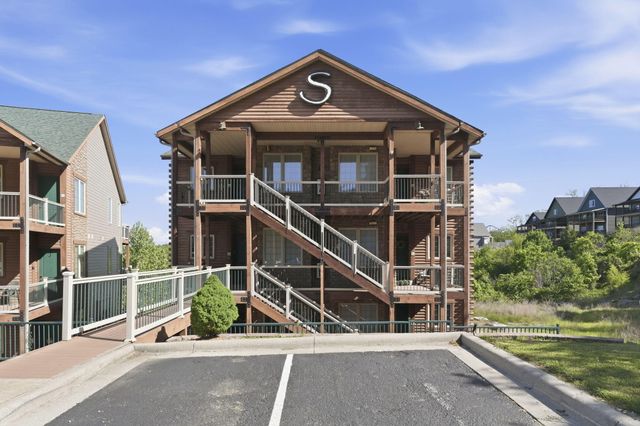 47 Stone Cliff Circle 1, Indian Point, MO 65616