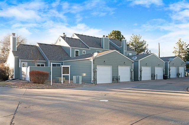 1919 S Balsam Street, Lakewood, CO 80227
