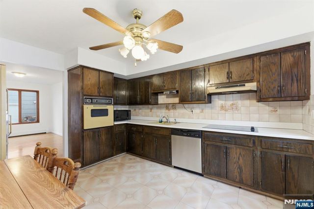 443 5th Street 1, Palisades Park, NJ 07650