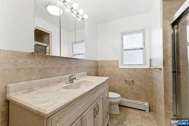 443 5th Street 1, Palisades Park, NJ 07650