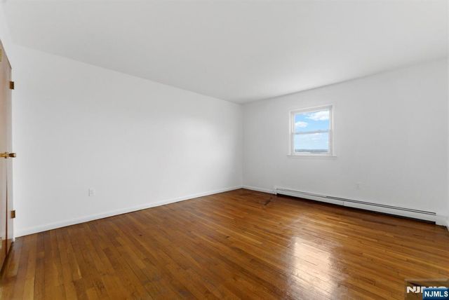 443 5th Street 1, Palisades Park, NJ 07650