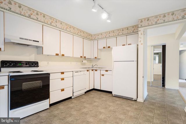2201-B WOODBOX LN #2201B, Baltimore, MD 21209