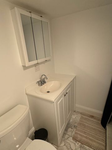 1798 Beacon St. 3, Brookline, MA 02445