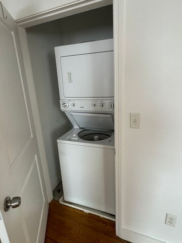 1798 Beacon St. 3, Brookline, MA 02445