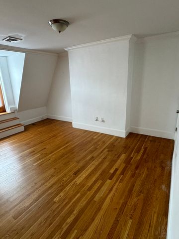 1798 Beacon St. 3, Brookline, MA 02445