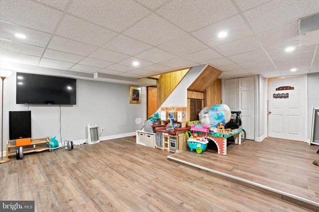 3435 VINTON RD, Philadelphia, PA 19154